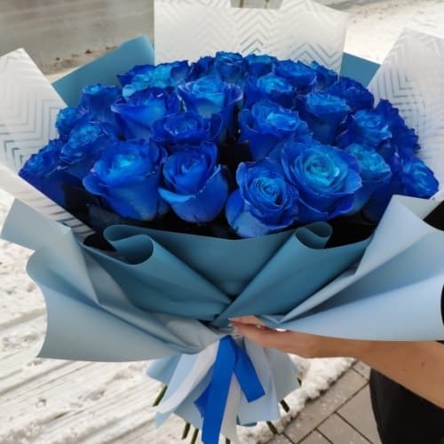 Букет из синих роз "Хилари"