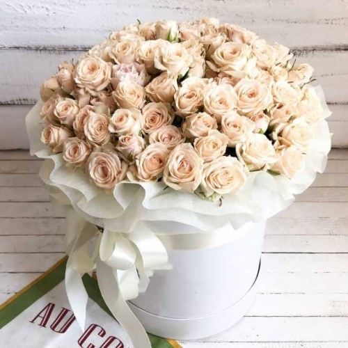 Букет из кустовой розы "Невеста"